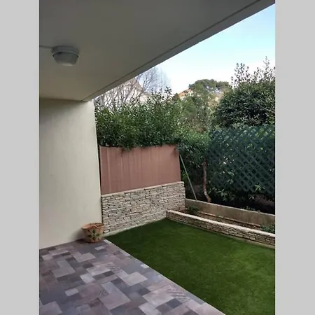 Particulier Loue T3 En Rez De Jardin à 30 Mètres De La Avec Un Double Box * La Ciotat