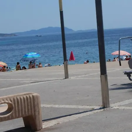 Particulier Loue T3 En Rez De Jardin à 30 Mètres De La Avec Un Double Box Appartamento *