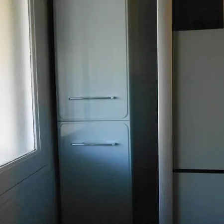 Appartamento Particulier Loue T3 En Rez De Jardin à 30 Mètres De La Avec Un Double Box