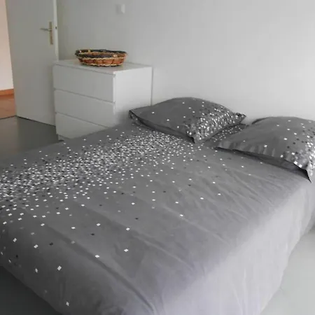 Appartamento Particulier Loue T3 En Rez De Jardin à 30 Mètres De La Avec Un Double Box La Ciotat