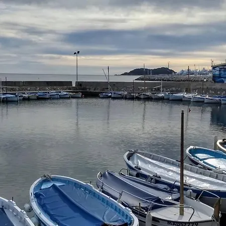 Particulier Loue T3 En Rez De Jardin à 30 Mètres De La Avec Un Double Box Appartamento *