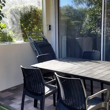 Appartamento Particulier Loue T3 En Rez De Jardin à 30 Mètres De La Avec Un Double Box